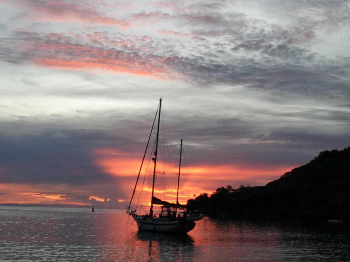 Cafe Del Mar Sapzurro Bed & Breakfast Ngoại thất bức ảnh